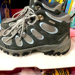 Merrell Hiking Boots Size 8